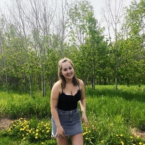 Meet your Posher, Ava